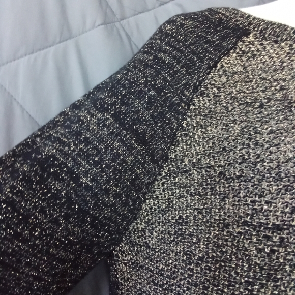 Women's Relativity Metallic Gold & Black Knit Sweater Raglan Sleeve Crew Neck - Picture 4 of 13